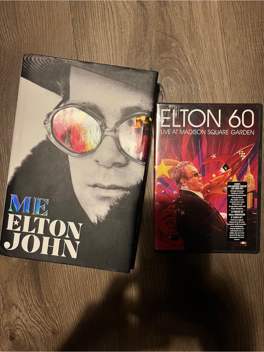 Elton John DVD Collection – Book Me Elton John & Elton 60 Live (Black, Red)DVD